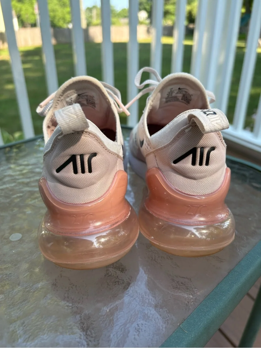 ✨ NIKE ✨ Pink Air Max 270 Sneakers Size 6